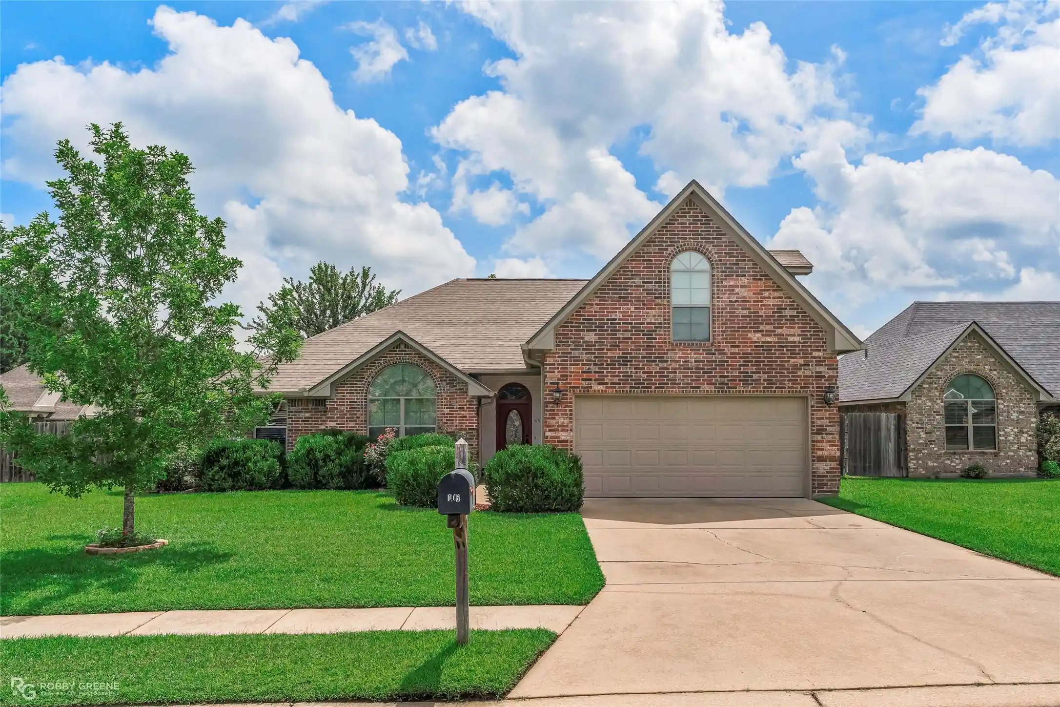 Single family home for sale at 106 Lola Cir, Benton, LA 71006 | MLS# 21334728