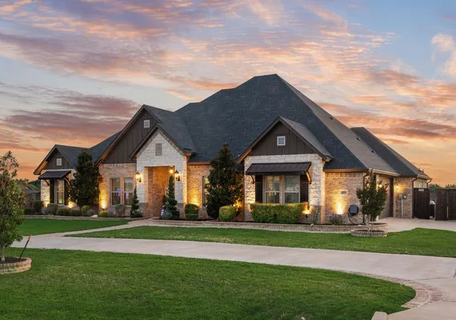 Photo 1 of Single family home for sale at 6031 Waggoner Wy, Midlothian, TX 76065 | MLS# 21333194 | Listing updated on 2026-10-02