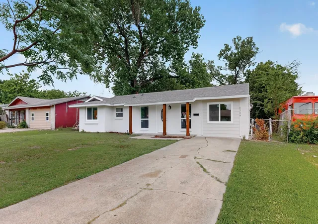 Photo 2 of Sale Pending at 6208 Fenway St, Dallas, TX 75217 | MLS# 21330324 | Listing updated on 2026-08-09