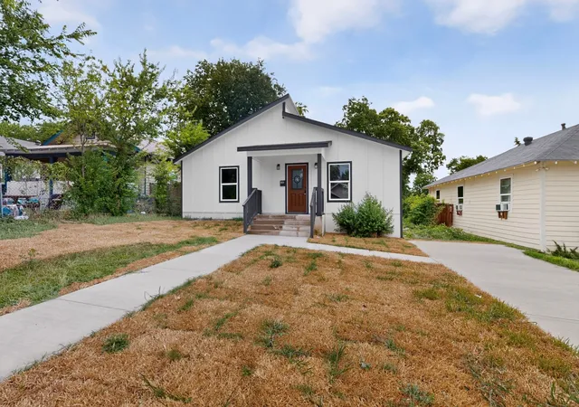 Photo 2 of Single family home for sale at 1531 Iowa Ave, Dallas, TX 75216 | MLS# 21331604 | Listing updated on 2026-08-05