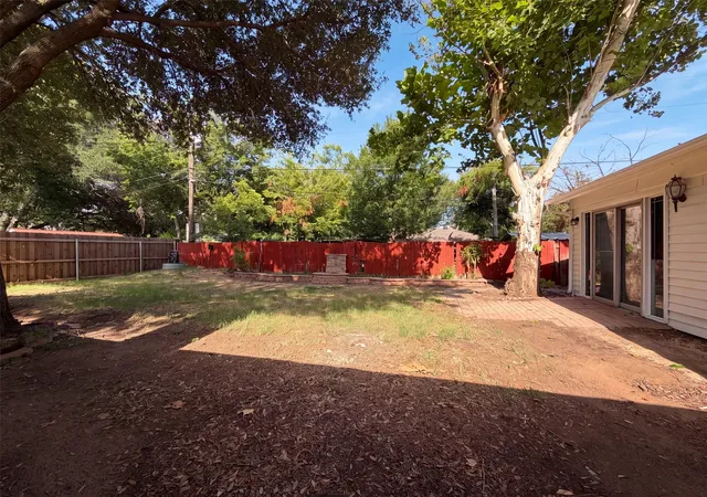 23rd image of 725 Ridgecrest Dr, Irving, TX 75060 | MLS# 21334790