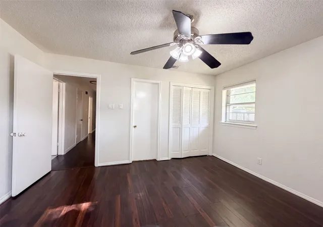 4th image of 725 Ridgecrest Dr, Irving, TX 75060 | MLS# 21334790