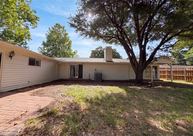 5th image of 725 Ridgecrest Dr, Irving, TX 75060 | MLS# 21334790