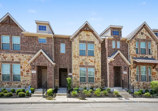 1st image of 2217 Steer Creek Pl, Mesquite, TX 75149 | MLS# 21327844