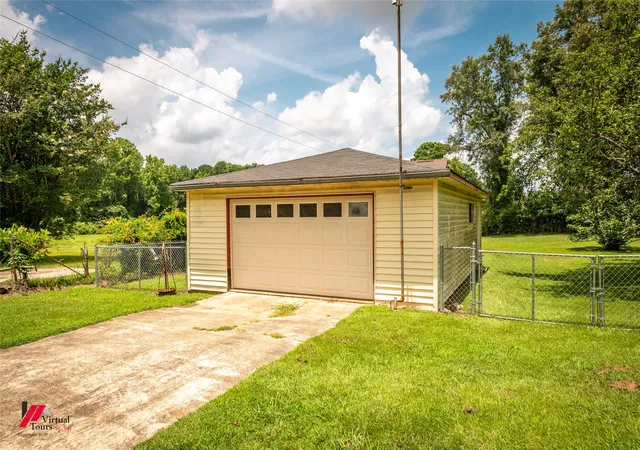 40th image of 1010 Plain Dealing Rd, Springhill, LA 71075 | MLS# 21333770