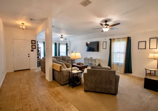 Photo 4 of Single family home for sale at 1613 Cowtown Dr, Mansfield, TX 76063 | MLS# 21334830 | Listing updated on 2026-10-03