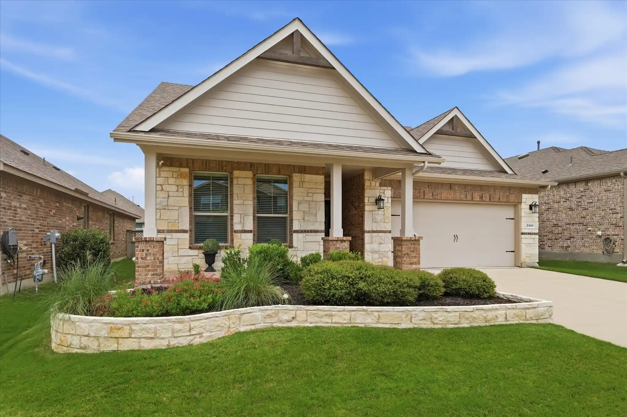 Single family home for sale at 2424 Rooster Ln, Justin, TX 76247 | MLS# 21328089