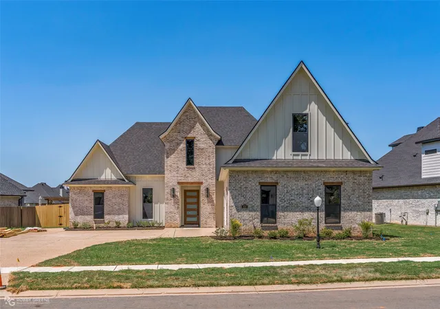 Photo 1 of Single family home for sale at 222 Conti Wy, Bossier City, LA 71111 | MLS# 21334842 | Listing updated on 2026-08-19