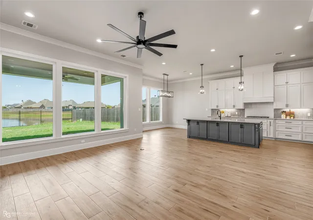 Photo 4 of Single family home for sale at 222 Conti Wy, Bossier City, LA 71111 | MLS# 21334842 | Listing updated on 2026-08-19