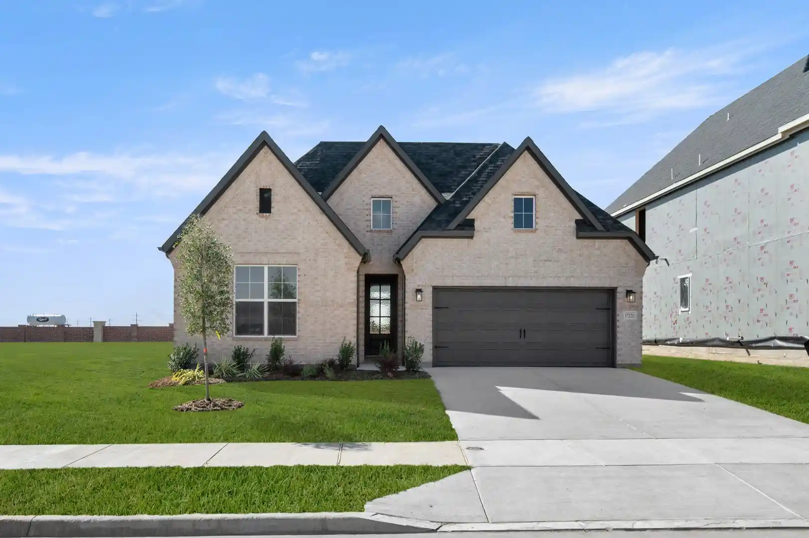 Photo 1 of Single family home for sale at 17321 Oxborough Dr, Fort Worth, TX 76247 | MLS# 21334641 | Listing updated on 2026-10-27