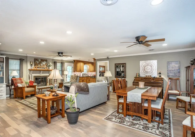 Photo 3 of Single family home for sale at 415 Rosedale Dr, Gainesville, TX 76240 | MLS# 21334793 | Listing updated on 2026-09-03
