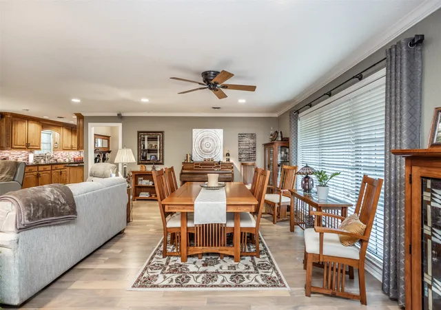 Photo 4 of Single family home for sale at 415 Rosedale Dr, Gainesville, TX 76240 | MLS# 21334793 | Listing updated on 2026-09-03