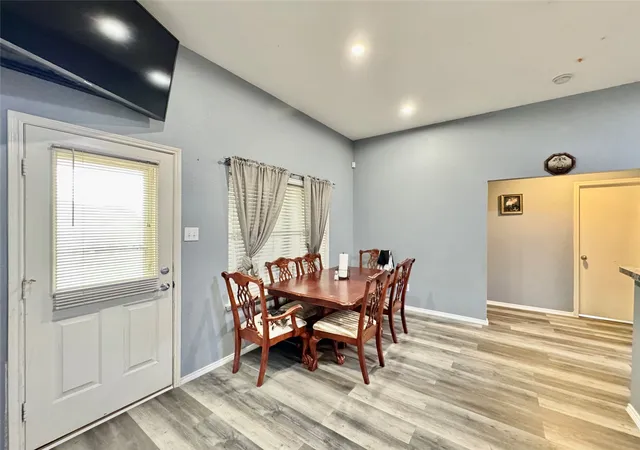 Photo 4 of Single family home for sale at 123 Breanna Wy, Waxahachie, TX 75165 | MLS# 21334577 | Listing updated on 2026-07-18