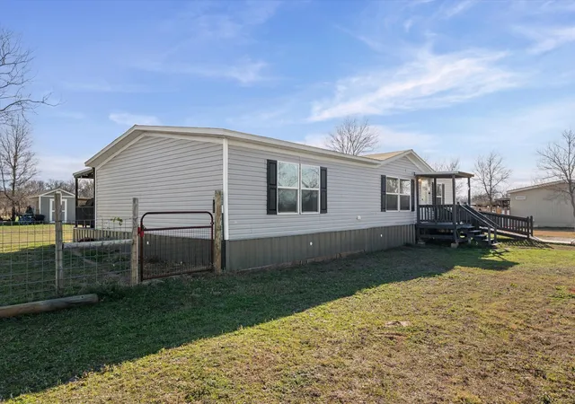 Photo 3 of Manufactured home for sale at 1639 Elm Lake Rd, Riesel, TX 76682 | MLS# 21334876 | Listing updated on 2026-07-18