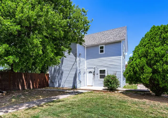 Photo 2 of Single family home for sale at 123 S 2nd St, Sanger, TX 76266 | MLS# 21246875 | Listing updated on 2026-10-02