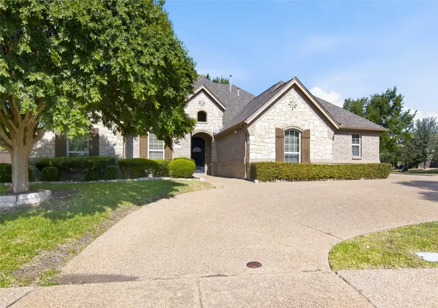 2nd image of 502 Lismore Dr, Mansfield, TX 76063 | MLS# 21334765