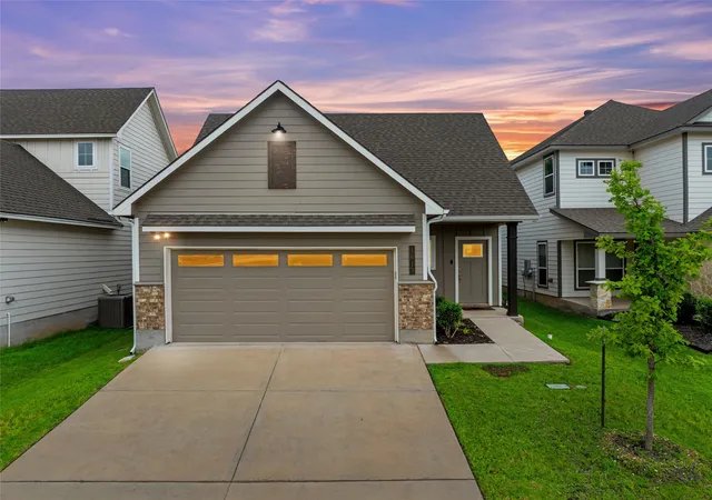 Photo 1 of Single family home for sale at 1613 Elise Ave, Waco, TX 76706 | MLS# 21334008 | Listing updated on 2026-08-04