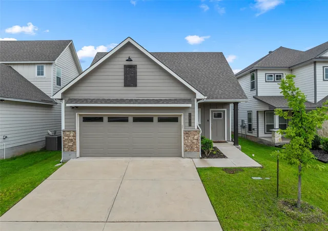 Photo 3 of Single family home for sale at 1613 Elise Ave, Waco, TX 76706 | MLS# 21334008 | Listing updated on 2026-08-04