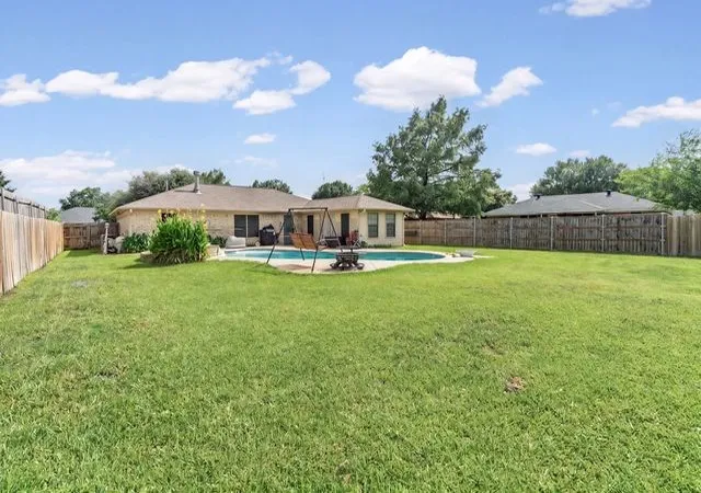 Photo 3 of Single family home for sale at 3712 Peperport Dr, Greenville, TX 75402 | MLS# 21334695 | Listing updated on 2026-09-16