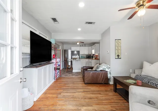Photo 4 of Single family home for sale at 403 Walnut St, Grandview, TX 76050 | MLS# 21334193 | Listing updated on 2026-08-22