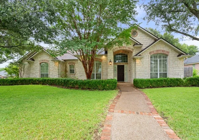 Photo 1 of Single family home for sale at 501 Sienna Bend Trl, Mc Gregor, TX 76657 | MLS# 21334909 | Listing updated on 2026-08-31