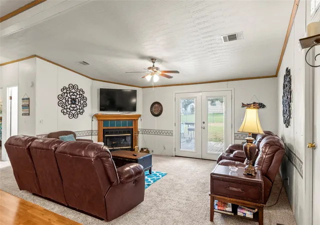 Photo 4 of Manufactured home for sale at 10245 Northlake Cir, Kemp, TX 75143 | MLS# 21333178 | Listing updated on 2026-09-27