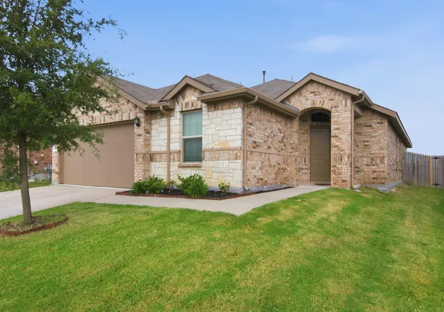 Photo 3 of Single family home for sale at 9736 Snowbell Ln, Crowley, TX 76036 | MLS# 21300359 | Listing updated on 2026-07-25