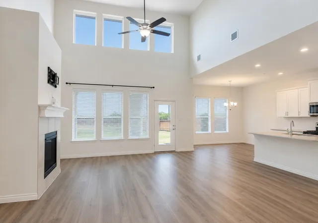 Photo 3 of Single family home for sale at 262 Little Bridge Dr, Lavon, TX 75166 | MLS# 21334943 | Listing updated on 2026-07-27
