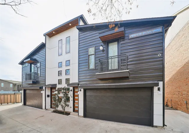 Photo 1 of Single family home for sale at 4618 Columbia Ave #2A, Dallas, TX 75226 | MLS# 21306474 | Listing updated on 2026-07-18