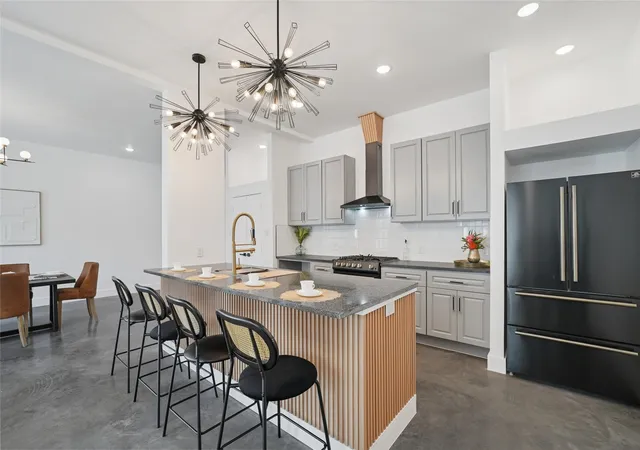 Photo 4 of Single family home for sale at 4618 Columbia Ave #2A, Dallas, TX 75226 | MLS# 21306474 | Listing updated on 2026-07-18