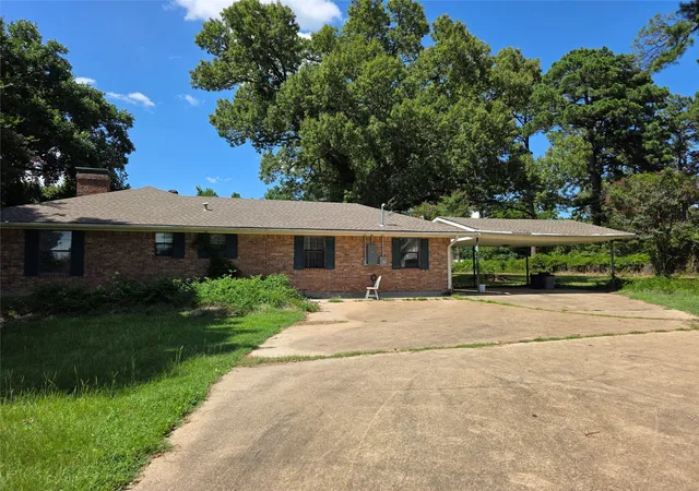 Photo 3 of Single family home for sale at 4221 Pine Wood Trl, Larue, TX 75770 | MLS# 21322990 | Listing updated on 2026-09-01