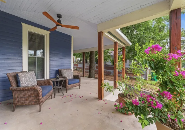 Photo 1 of Single family home for sale at 415 S Rice St, Hamilton, TX 76531 | MLS# 21331495 | Listing updated on 2026-09-29
