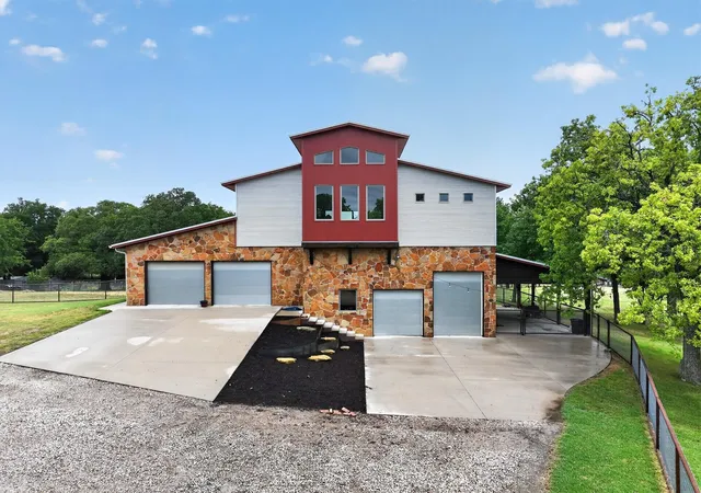 Photo 1 of Single family home for sale at 1831 Chapman Ct, Aledo, TX 76008 | MLS# 21331739 | Listing updated on 2026-08-22