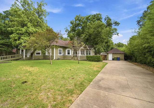 Photo 4 of Single family home for sale at 313 Corsicana St, Hillsboro, TX 76645 | MLS# 21325470 | Listing updated on 2026-08-13