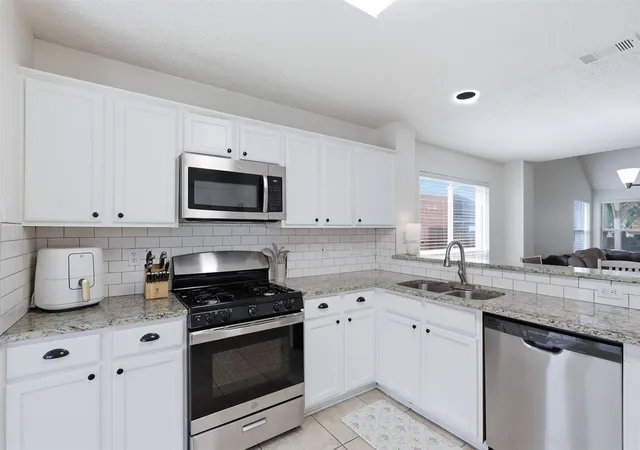 Photo 4 of Single family home for sale at 4431 Santa Fe Ln, Mc Kinney, TX 75070 | MLS# 21334982 | Listing updated on 2026-08-31