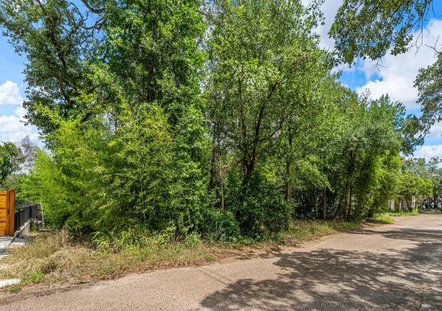 Photo 4 of Land for sale at Tbd Rainbow Dr, Woodway, TX 76712 | MLS# 21327050 | Listing updated on 2026-07-18