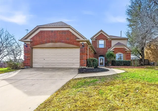 Photo 2 of Single family home for sale at 7000 Cadillac Blvd, Arlington, TX 76016 | MLS# 21334974 | Listing updated on 2026-07-18