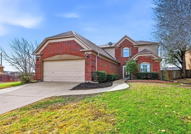 Photo 3 of Single family home for sale at 7000 Cadillac Blvd, Arlington, TX 76016 | MLS# 21334974 | Listing updated on 2026-07-18