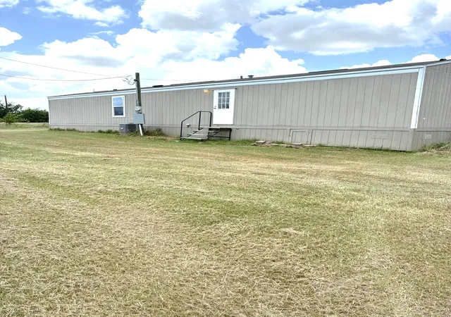Photo 2 of Manufactured home for sale at 5450 County Road 237a, Terrell, TX 75160 | MLS# 21335027 | Listing updated on 2026-09-21