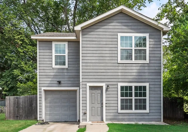 Single family home for sale at 4639 Cherbourg St, Dallas, TX 75216 | MLS# 21335035