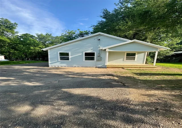 Photo 1 of Single family home for sale at 606 W Wolfe St, Grand Saline, TX 75140 | MLS# 21335071 | Listing updated on 2026-09-02