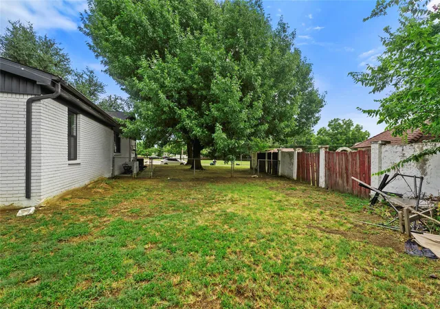 Homes for sale in North Richland Hills, TX | 8128 Newman Dr, North Richland Hills, TX 76180 | MLS# 21332792