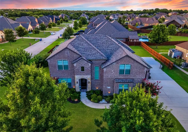 Photo 2 of Single family home for sale at 401 Pendall Dr, Wylie, TX 75098 | MLS# 21330849 | Listing updated on 2026-08-03