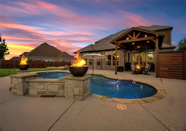 Photo 3 of Single family home for sale at 401 Pendall Dr, Wylie, TX 75098 | MLS# 21330849 | Listing updated on 2026-08-03