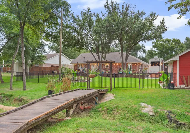 Homes for sale in Fairfield, TX | 643 Sunnyvale Ln, Fairfield, TX 75840 | MLS# 21334458