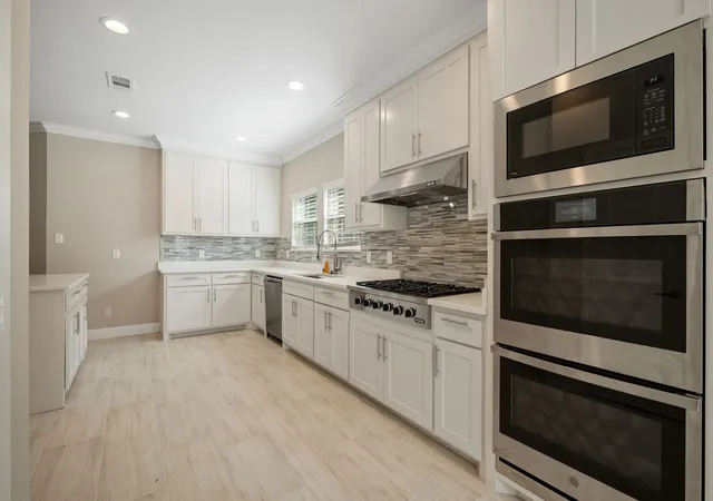 Photo 4 of Single family home for sale at 901 E Jefferson St, Van Alstyne, TX 75495 | MLS# 21333375 | Listing updated on 2026-07-18