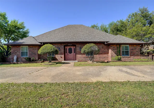Photo 1 of Single family home for sale at 2833 S Country Club Rd, Garland, TX 75043 | MLS# 21334869 | Listing updated on 2026-07-20
