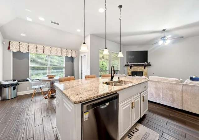 Photo 4 of Single family home for sale at 903 Oak St, Wylie, TX 75098 | MLS# 21335291 | Listing updated on 2026-08-18