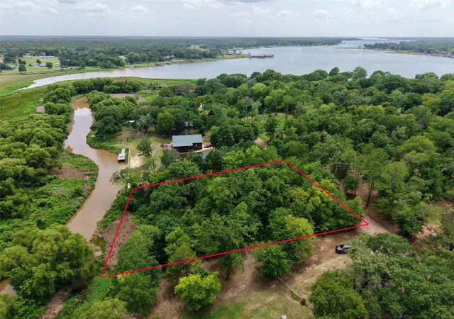 Photo 1 of Land for sale at 180 Vista Dr, Eustace, TX 75124 | MLS# 21335321 | Listing updated on 2026-07-21