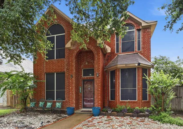 Photo 1 of Single family home for sale at 6517 White Oak Dr, Rowlett, TX 75089 | MLS# 21330165 | Listing updated on 2026-09-07